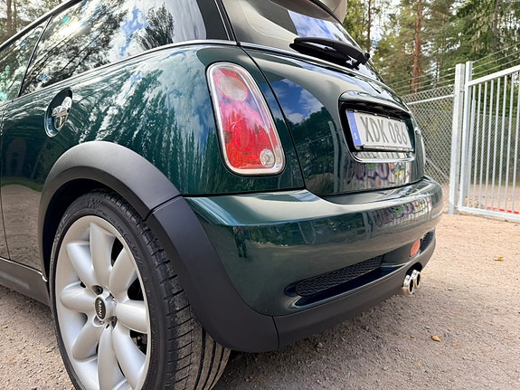 MINI Cooper S 6 of 16