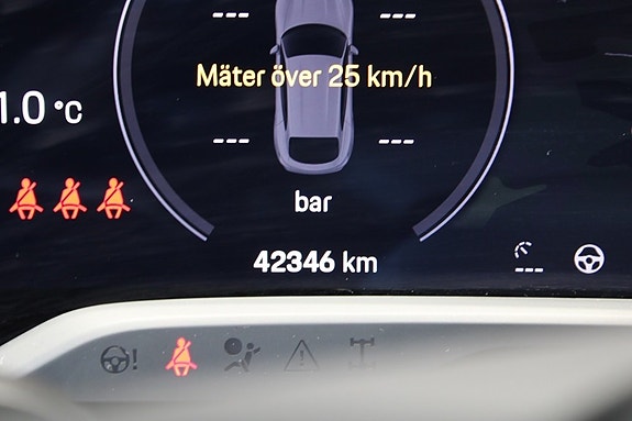 Porsche Taycan Cross Turismo 15 of 21