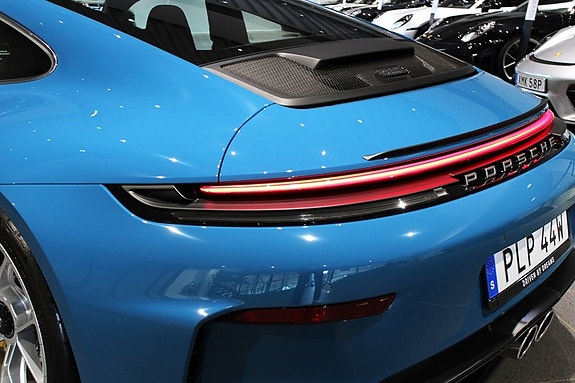 Porsche 911 GT3 12 of 24