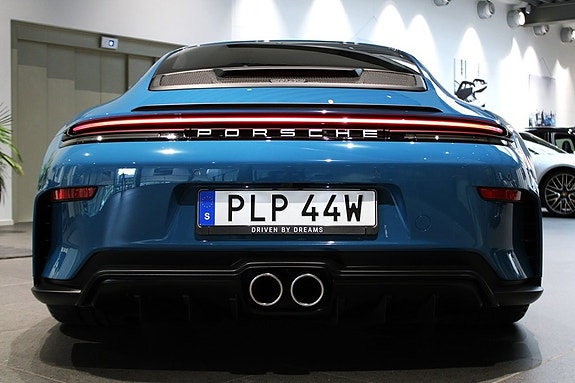 Porsche 911 GT3 6 of 24