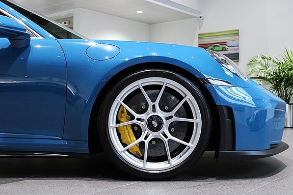 Porsche 911 GT3 10 of 24