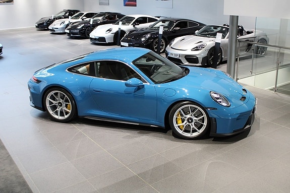 Porsche 911 GT3 8 of 24