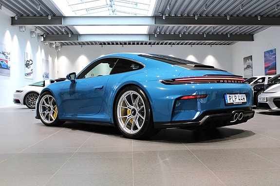 Porsche 911 GT3 2 of 24