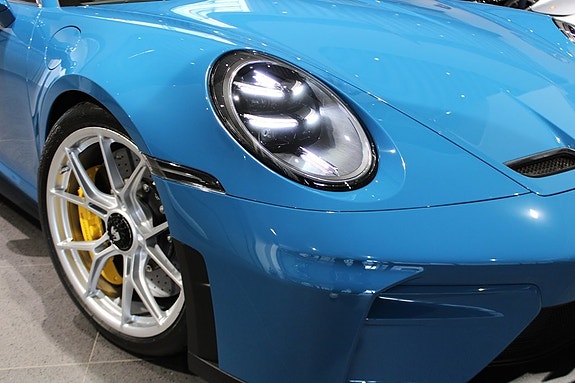 Porsche 911 GT3 9 of 24