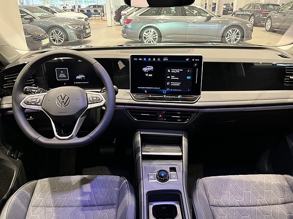 Volkswagen Tiguan 16 of 25