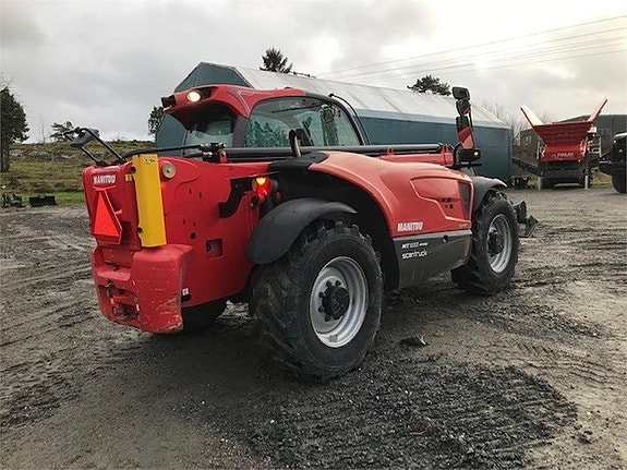 Manitou MT1335 EASY ST3B 5 of 9