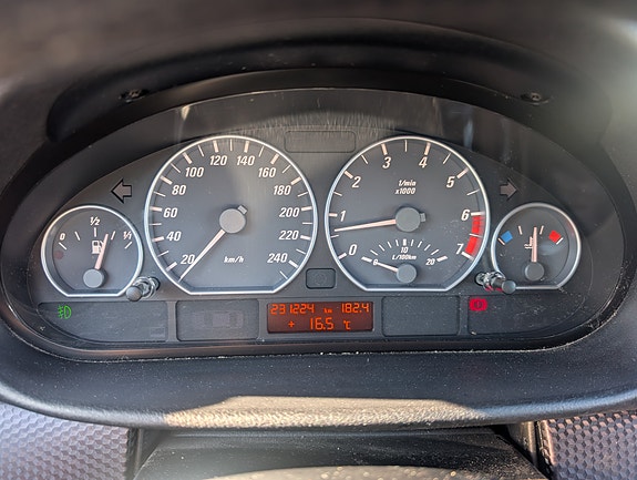BMW 330Ci 14 of 23