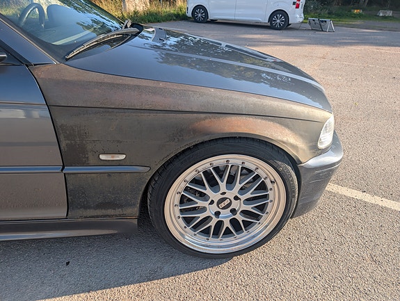 BMW 330Ci 22 of 23