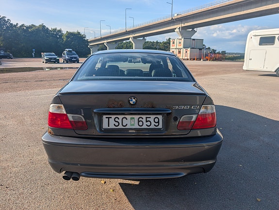 BMW 330Ci 6 of 23