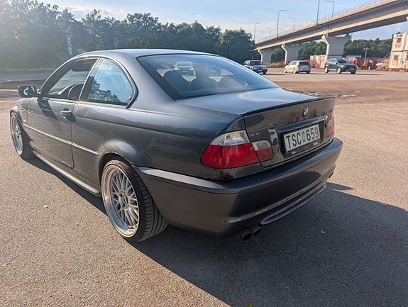 BMW 330Ci 7 of 23