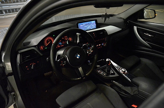 BMW 320d 4 of 9