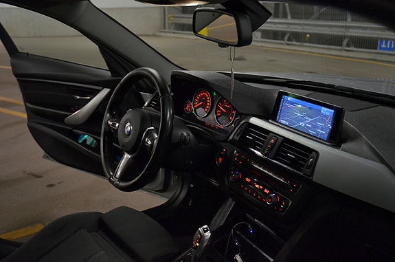 BMW 320d 5 of 9