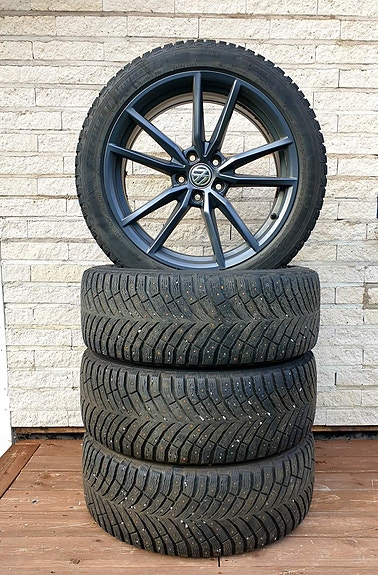 Volkswagen Passat 12 of 13