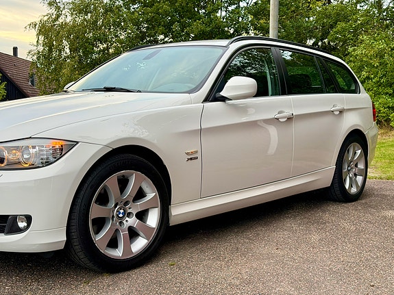 BMW 320d 4 of 12