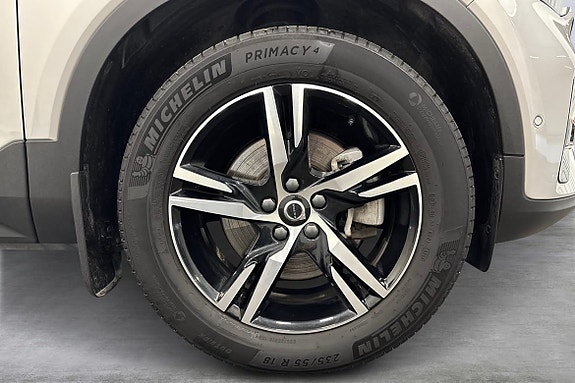 Volvo XC40 14 of 26