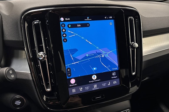 Volvo XC40 17 of 26