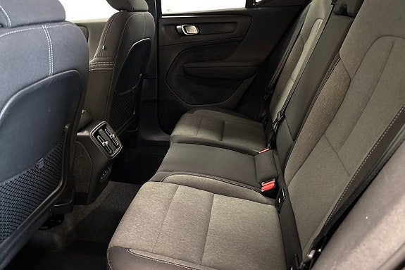 Volvo XC40 12 of 26