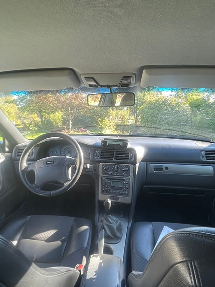 Volvo V70 8 of 9