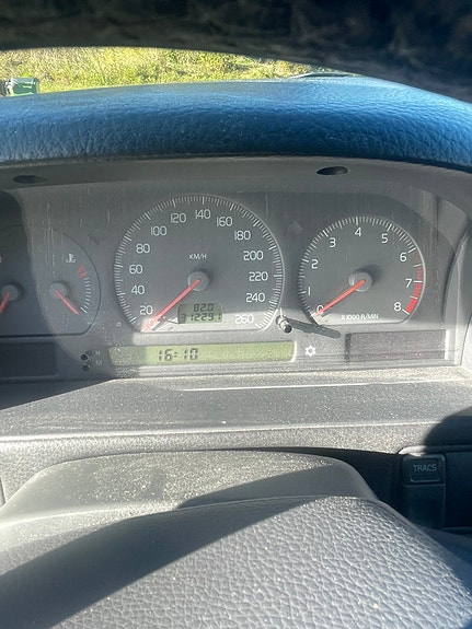Volvo V70 9 of 9