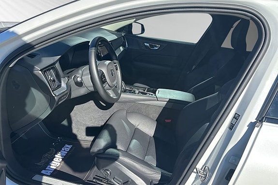 Volvo V60 7 of 15