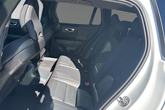 Volvo V60 8 of 15