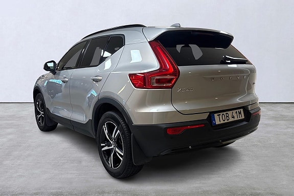 Volvo XC40 4 of 13