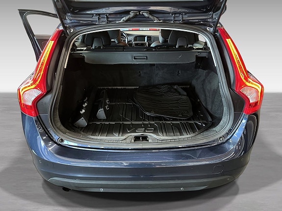 Volvo V60 11 of 11