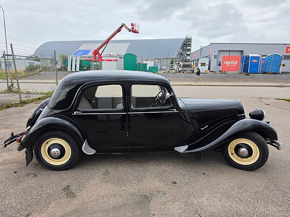 Citroen Traction Avant 3 of 9