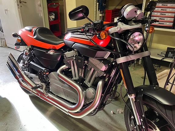 Harley-Davidson XR 1200 2 of 3