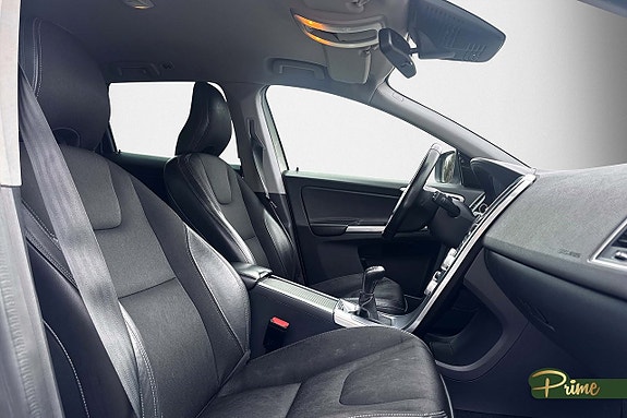 Volvo XC60 12 of 16