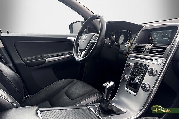 Volvo XC60 13 of 16