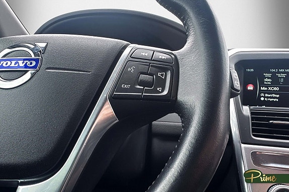 Volvo XC60 16 of 16