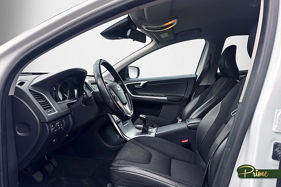 Volvo XC60 8 of 16