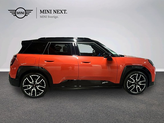 MINI Aceman SE 2 of 16