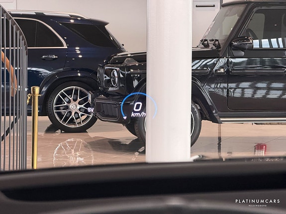 Mercedes-Benz GLE53 16 of 24