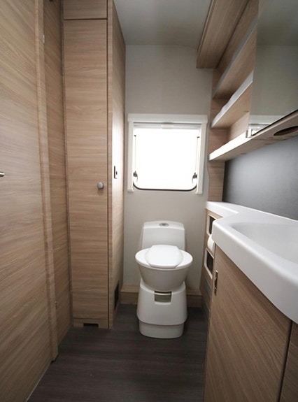 Knaus 650 pxb 6 of 6