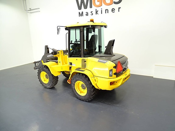 Volvo L35GS /  30km/t / Aircondition / Lastdemp 3 of 6