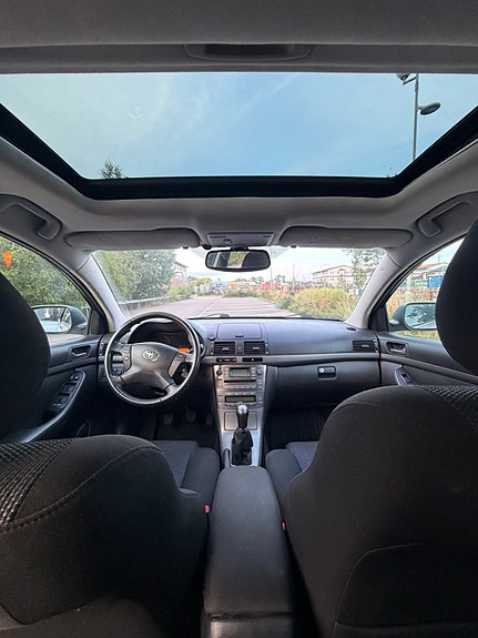 Toyota Avensis 6 of 10