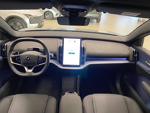 Volvo EX30 13 of 17
