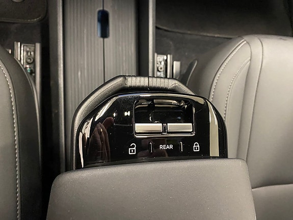 Volvo EX30 17 of 17