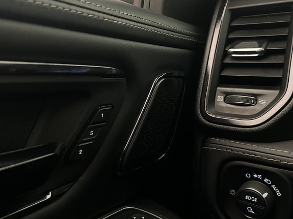 Dodge RAM 1500 14 of 30