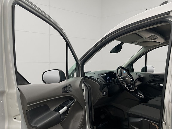 Ford Transit Connect 16 of 30