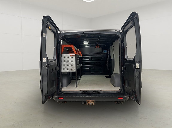 Renault Trafic 13 of 30