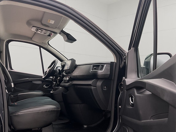 Renault Trafic 26 of 30