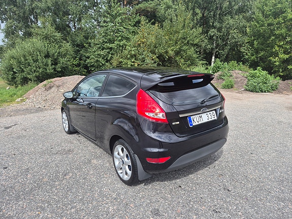 Ford Fiesta 3 of 7