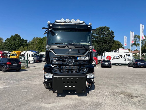 Mercedes Arocs 3251 Tridem Lastväxlare, Fullt Plogutrustad 4 of 12