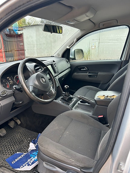 Volkswagen Amarok 6 of 8