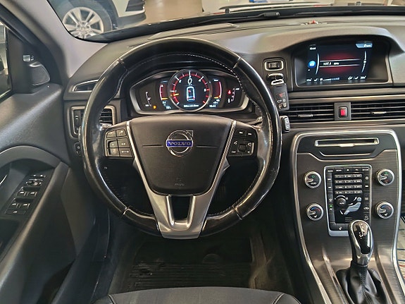 Volvo XC70 10 of 15