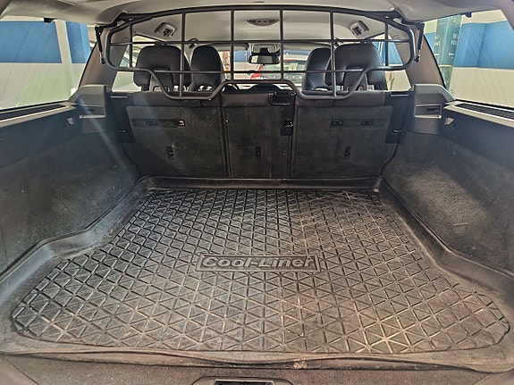 Volvo XC70 9 of 15