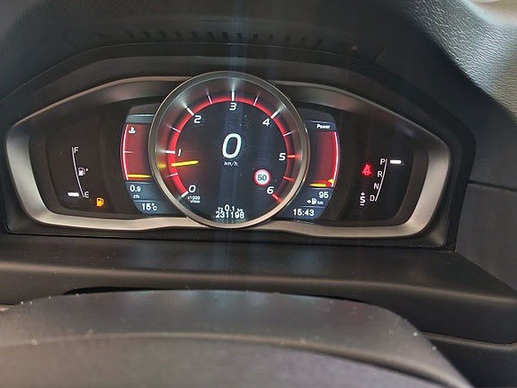 Volvo XC70 11 of 15